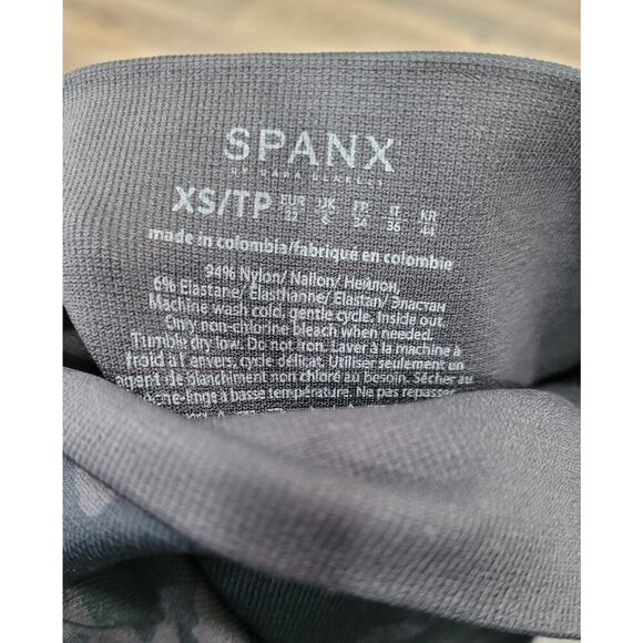 Spanx Camo Women's XS Leggings Black Active Workout‎ Wear #P2 - Picture 3 of 4